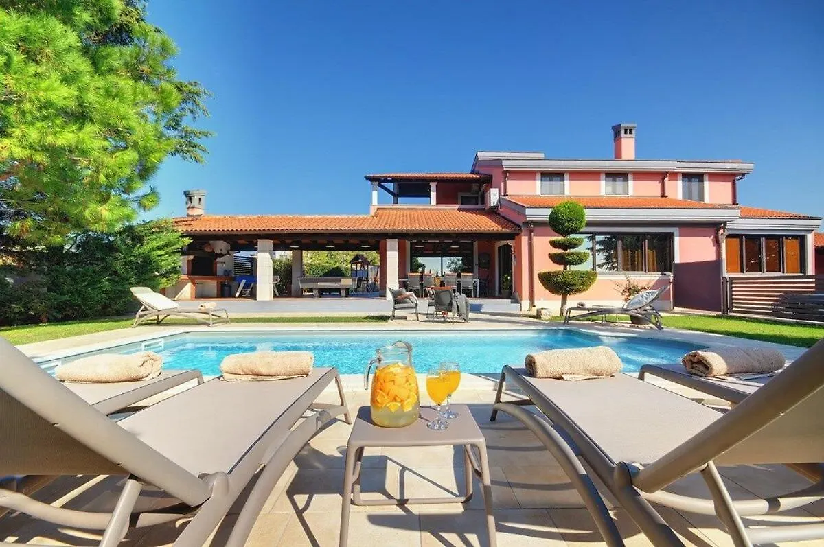 Сasa de vacaciones Villa Ines Pula